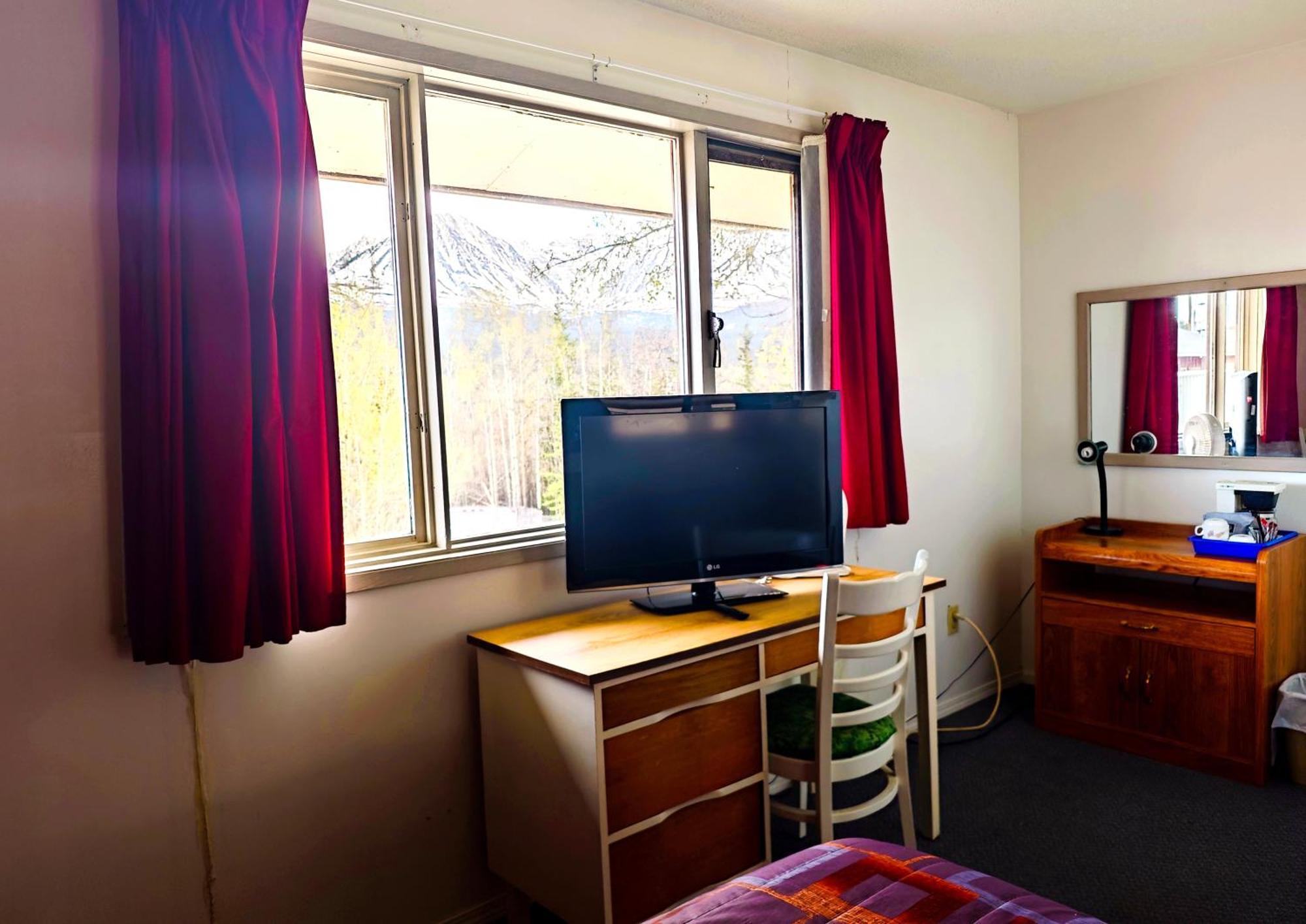 Cozy Corner Motel & Restaurant Haines Junction Ngoại thất bức ảnh